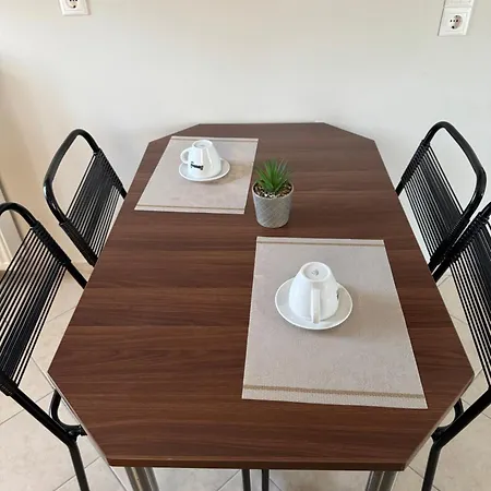 Relaxivng 2 Apartamento Konistres